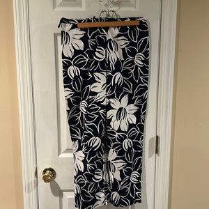 Jones New York floral pants size 12